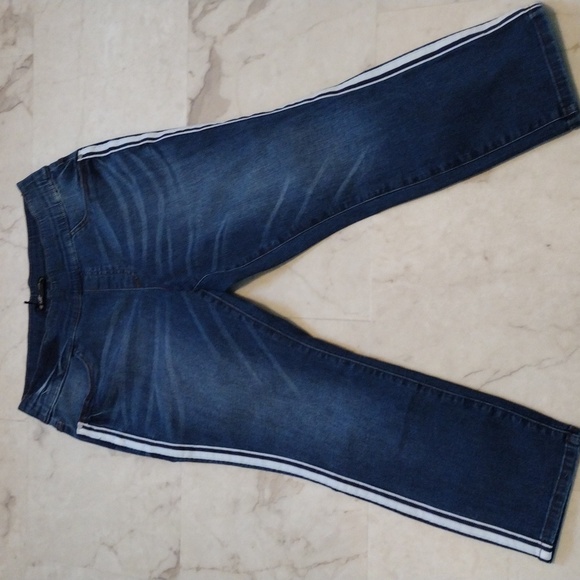 Simply Vera jeans. - Picture 4 of 10